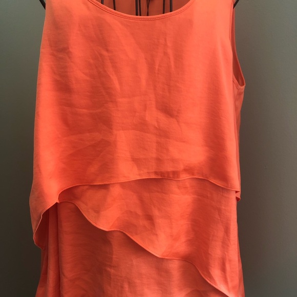 BCBGMAXAZRIA ‘Karlie’ Tiered Drape Top - Picture 4 of 7